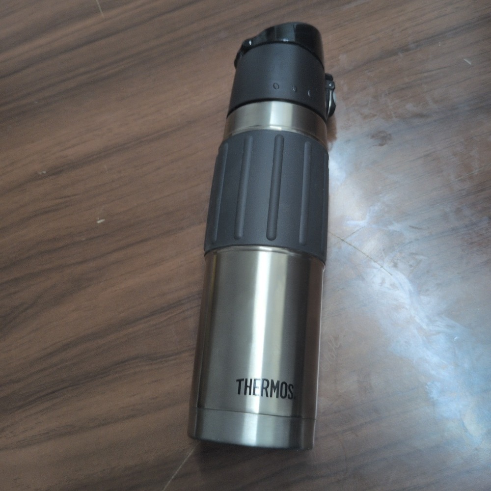 Thermos 18 oz. Vacuum Insulated Stainless Steel Hydration Water Bottle